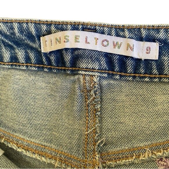 Tinseltown Butterfly Embroidered Mom Jeans Size 9 Frayed-Hem Destructed Y2K - Picture 15 of 16